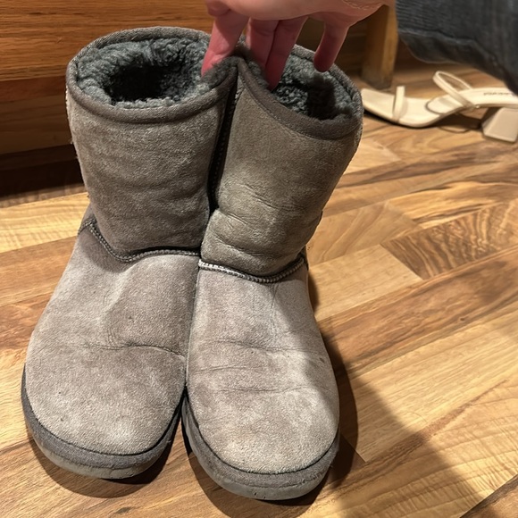 Grey Ugg boots classic short II - Picture 2 of 6